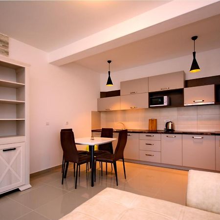 Apartment Dobrota Tomici  Eksteriør billede